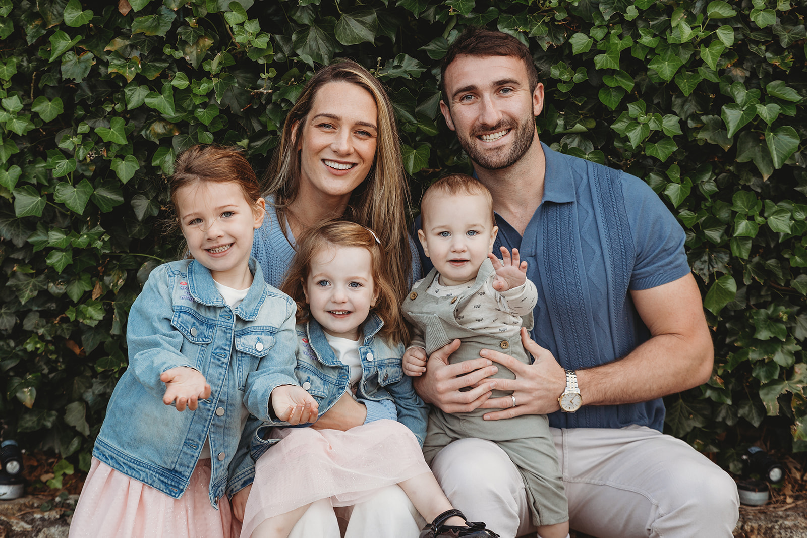 outdoor family photography with young children